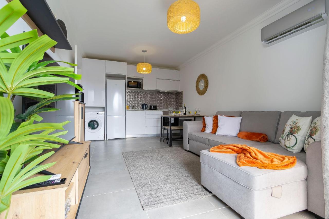 3 Minutes To The Beach, 2 Bedroom Amazing Apt With Balcony, Bbq Grill And Pool ساغريش المظهر الخارجي الصورة