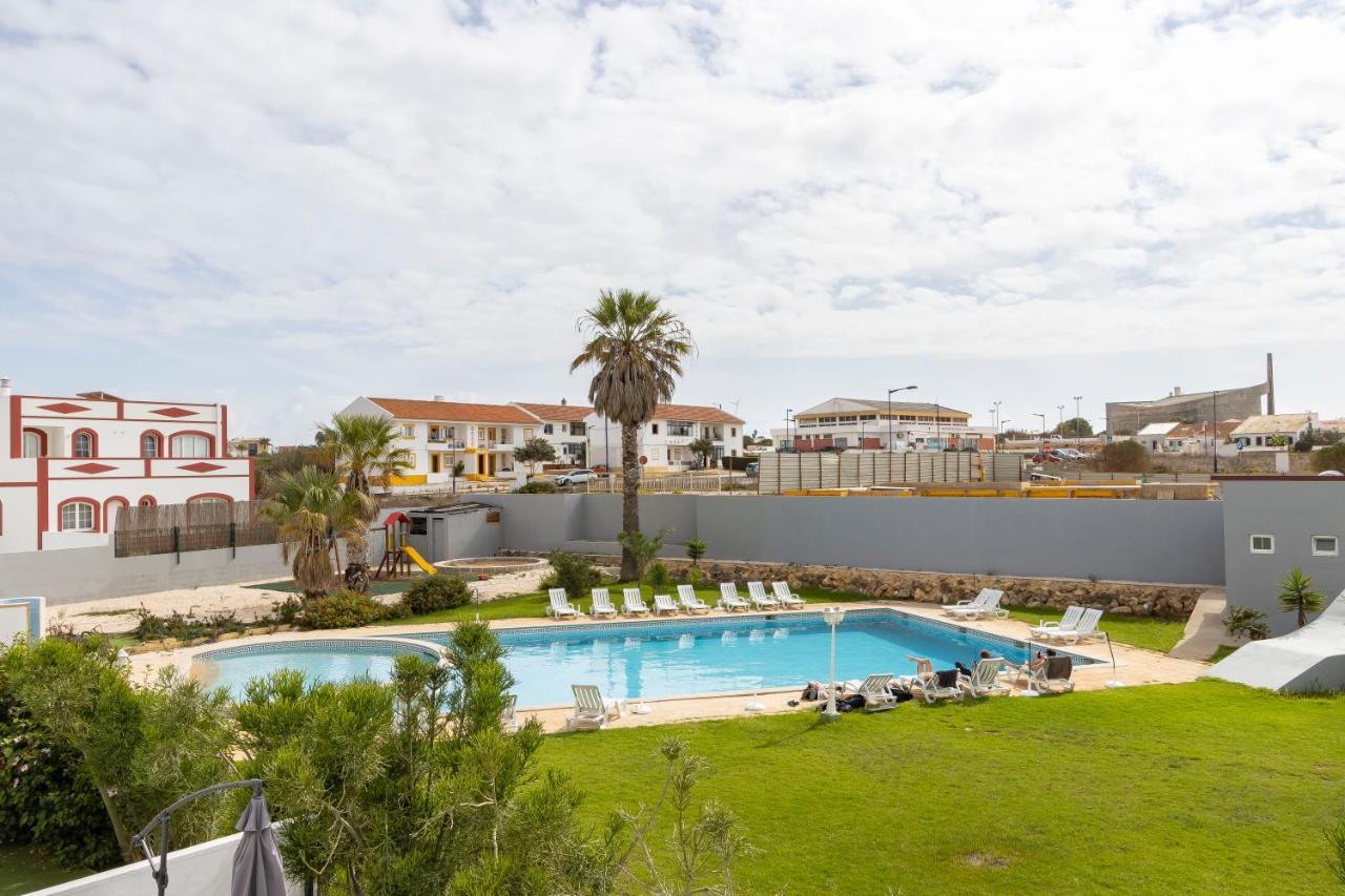3 Minutes To The Beach, 2 Bedroom Amazing Apt With Balcony, Bbq Grill And Pool ساغريش المظهر الخارجي الصورة