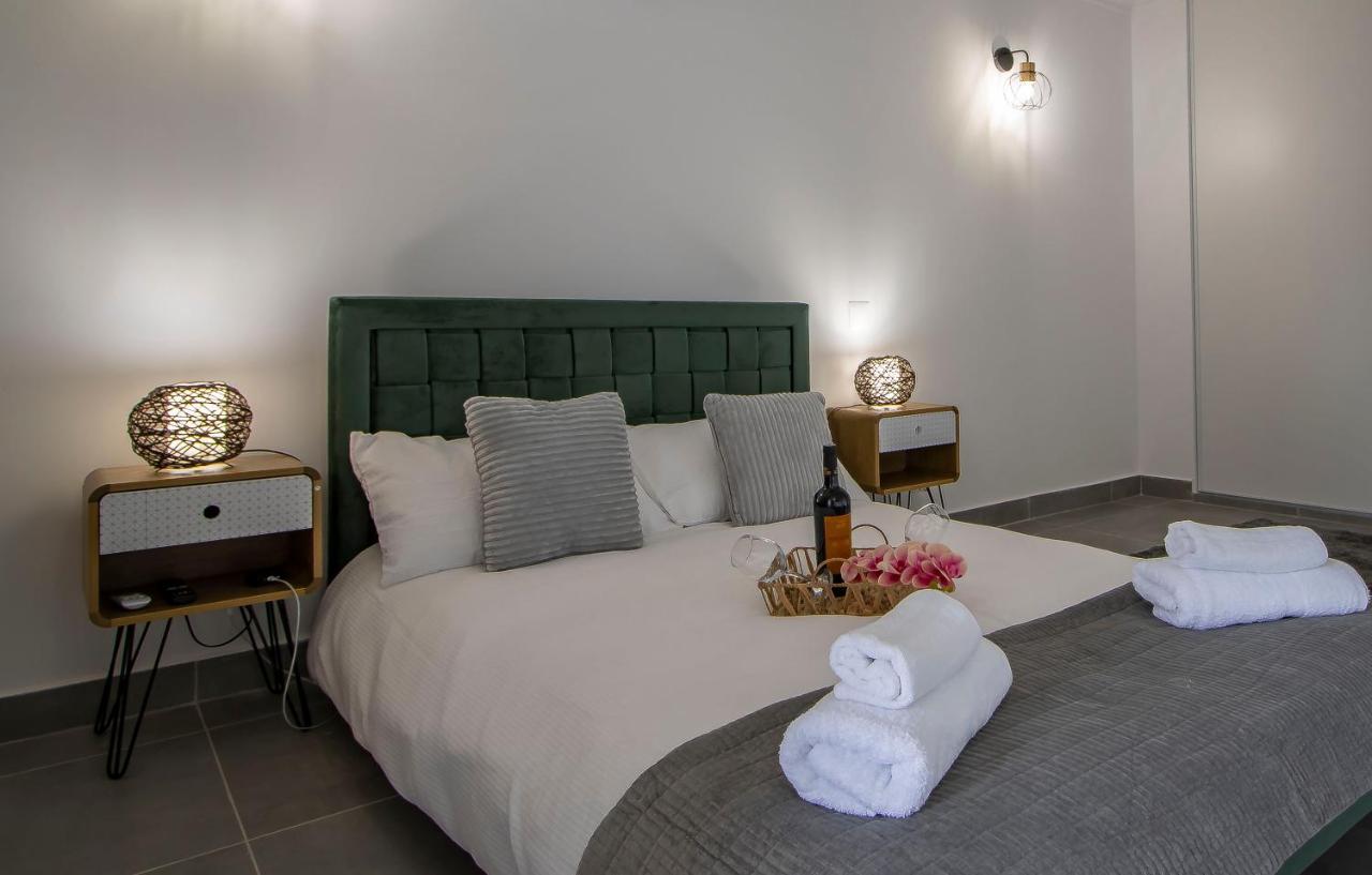 3 Minutes To The Beach, 2 Bedroom Amazing Apt With Balcony, Bbq Grill And Pool ساغريش المظهر الخارجي الصورة