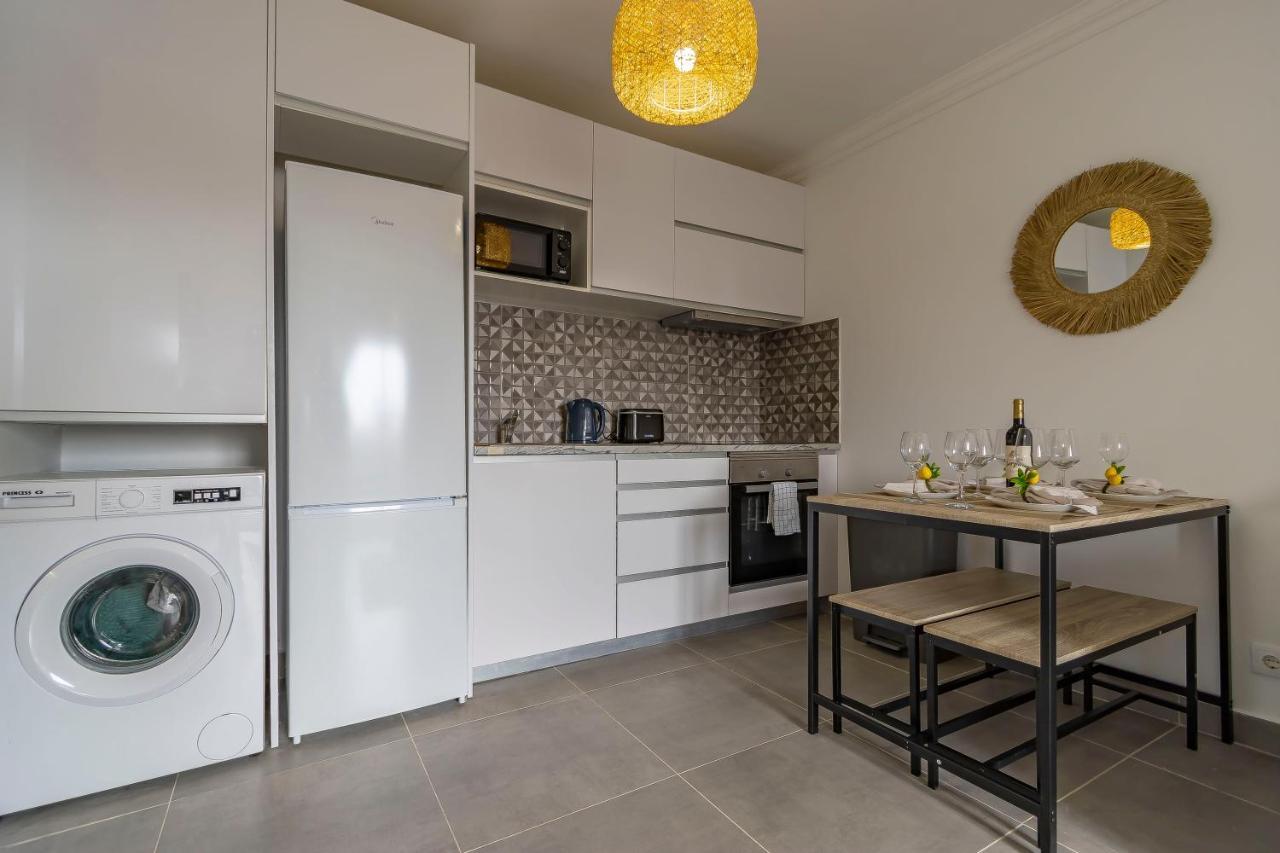 3 Minutes To The Beach, 2 Bedroom Amazing Apt With Balcony, Bbq Grill And Pool ساغريش المظهر الخارجي الصورة