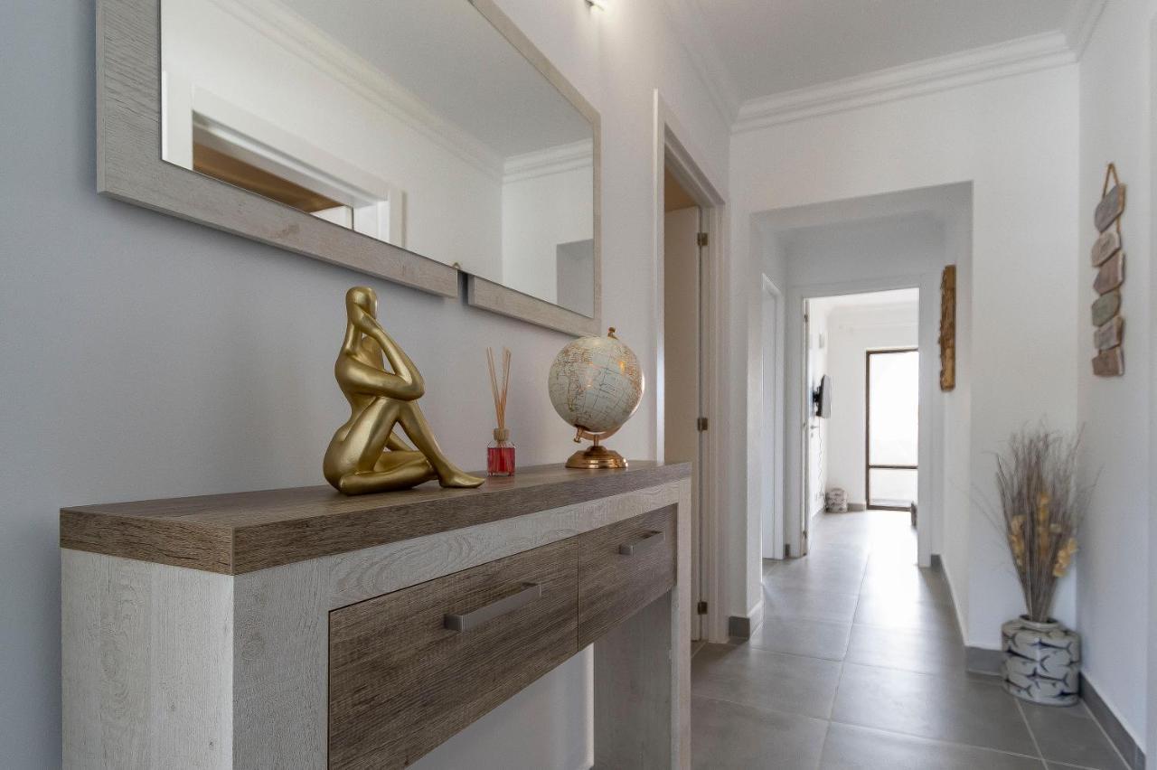 3 Minutes To The Beach, 2 Bedroom Amazing Apt With Balcony, Bbq Grill And Pool ساغريش المظهر الخارجي الصورة